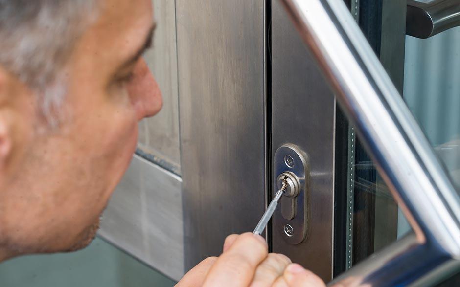 changer une serrure porte d'entrée Fleury-Mérogis